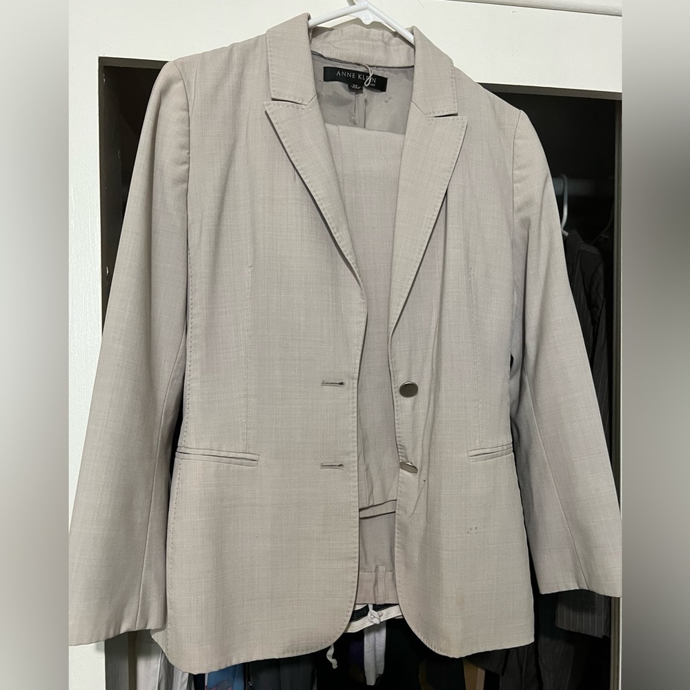 Anne Klein Pants Suit -Size Petite 6